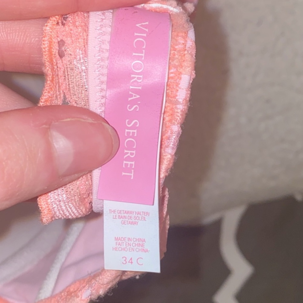 Victoria’s Secret Coral Bikini - Picture 5 of 5